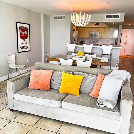 Castle Pavillon 8 Beachfront - Private Beach Access Loft With 2-Story, Pool, Tennis, Free Parking Access Miami Beach Exterior foto
